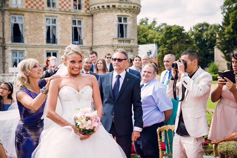 la mariée et son papa : un instant sympa